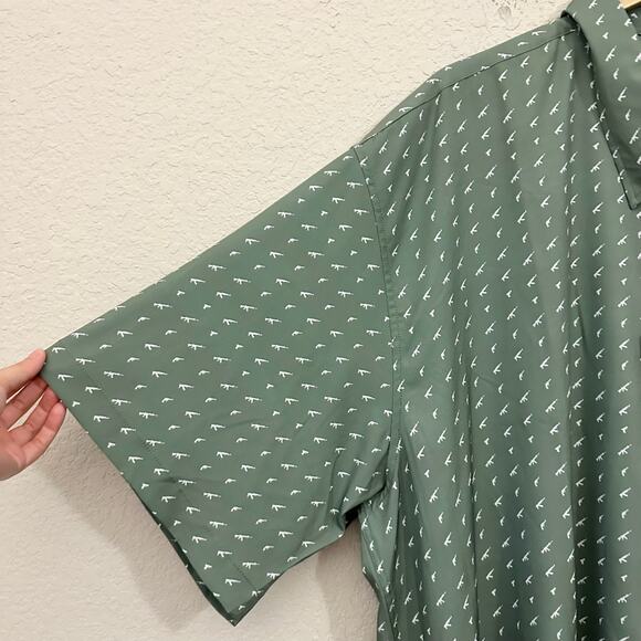 DIXXON High Caliber Party Shirt Sage Green Guns All Over Print NWT - Picture 4 of 10